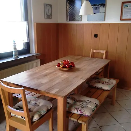 Holiday home Lara *